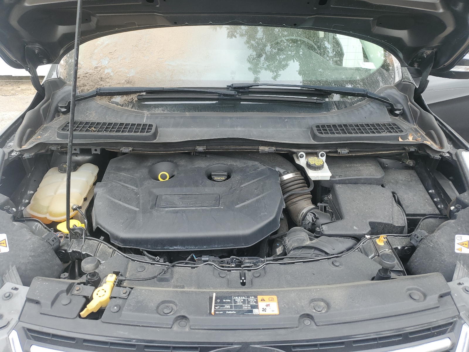 1FMCU9J97FUB19132 2015 Ford Escape Titanium