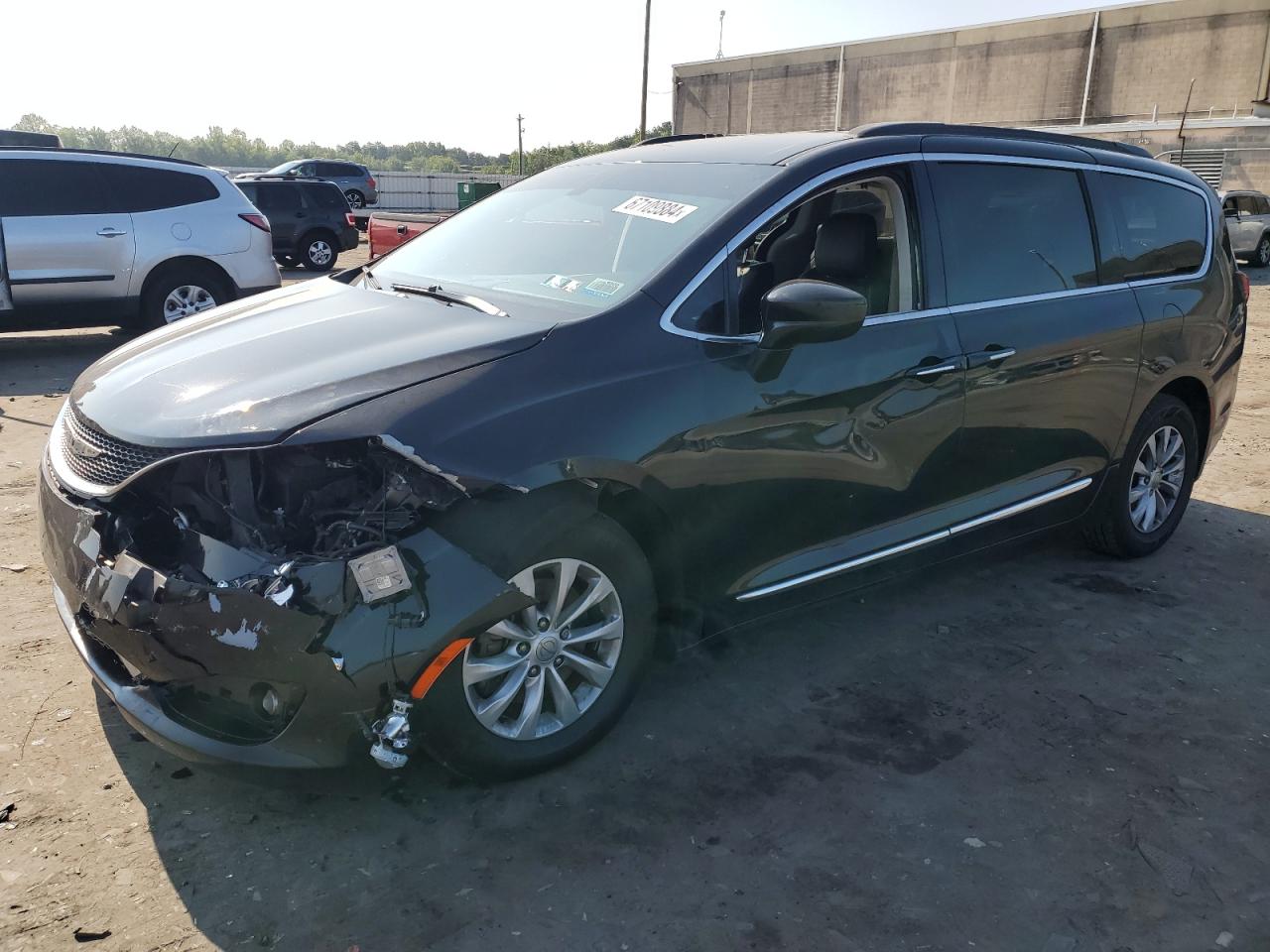 2C4RC1BG8HR785870 2017 CHRYSLER PACIFICA - Image 1