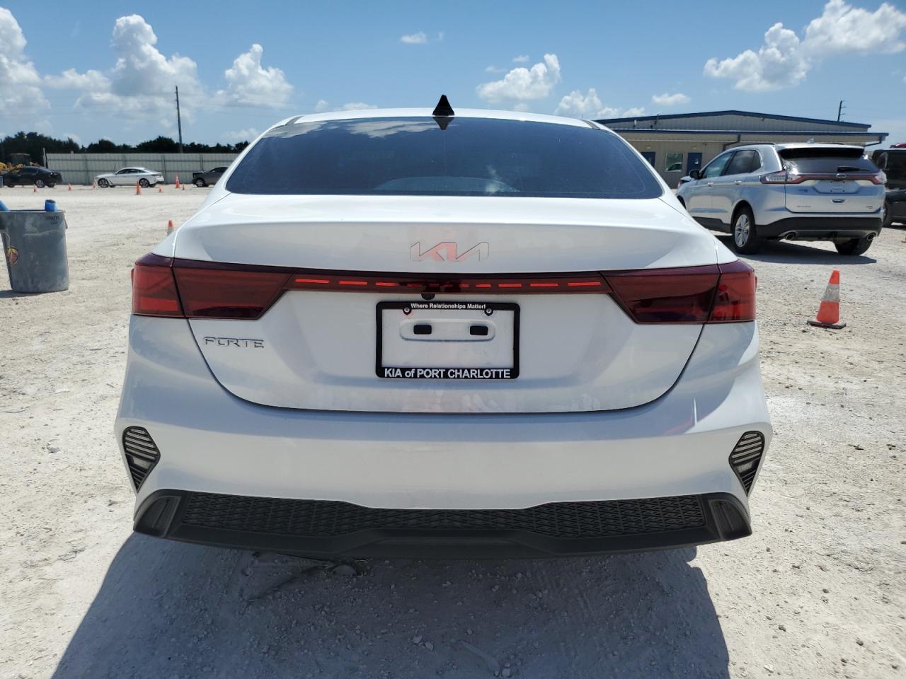 2023 Kia Forte Lx VIN: 3KPF24AD4PE588399 Lot: 67171524