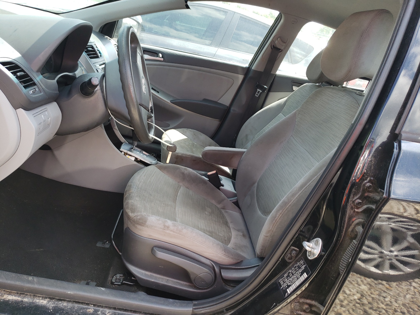 KMHCT4AE8GU136543 2016 Hyundai Accent Se