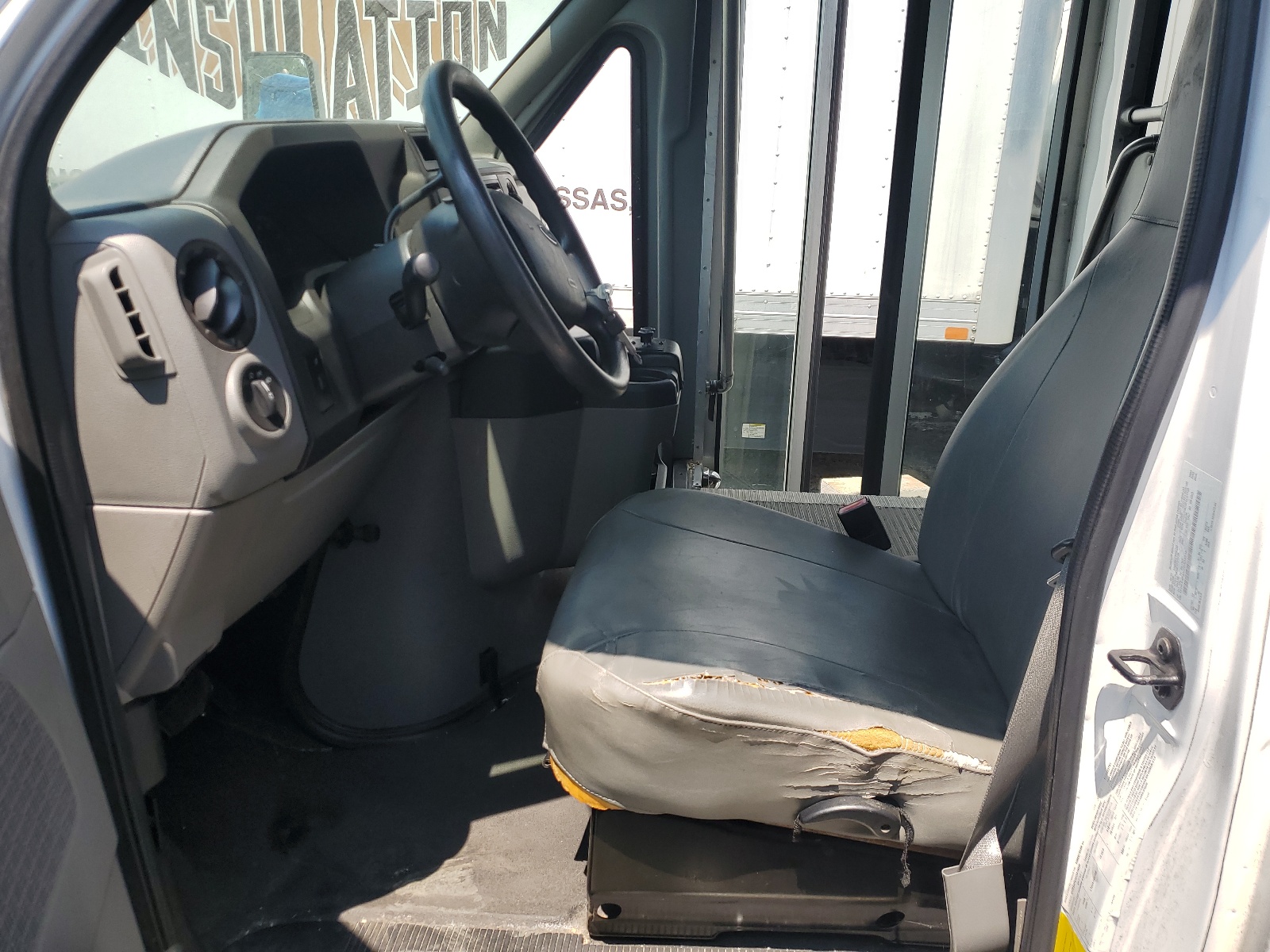 1FDFE4FSXCDA19238 2012 Ford Econoline E450 Super Duty Cutaway Van