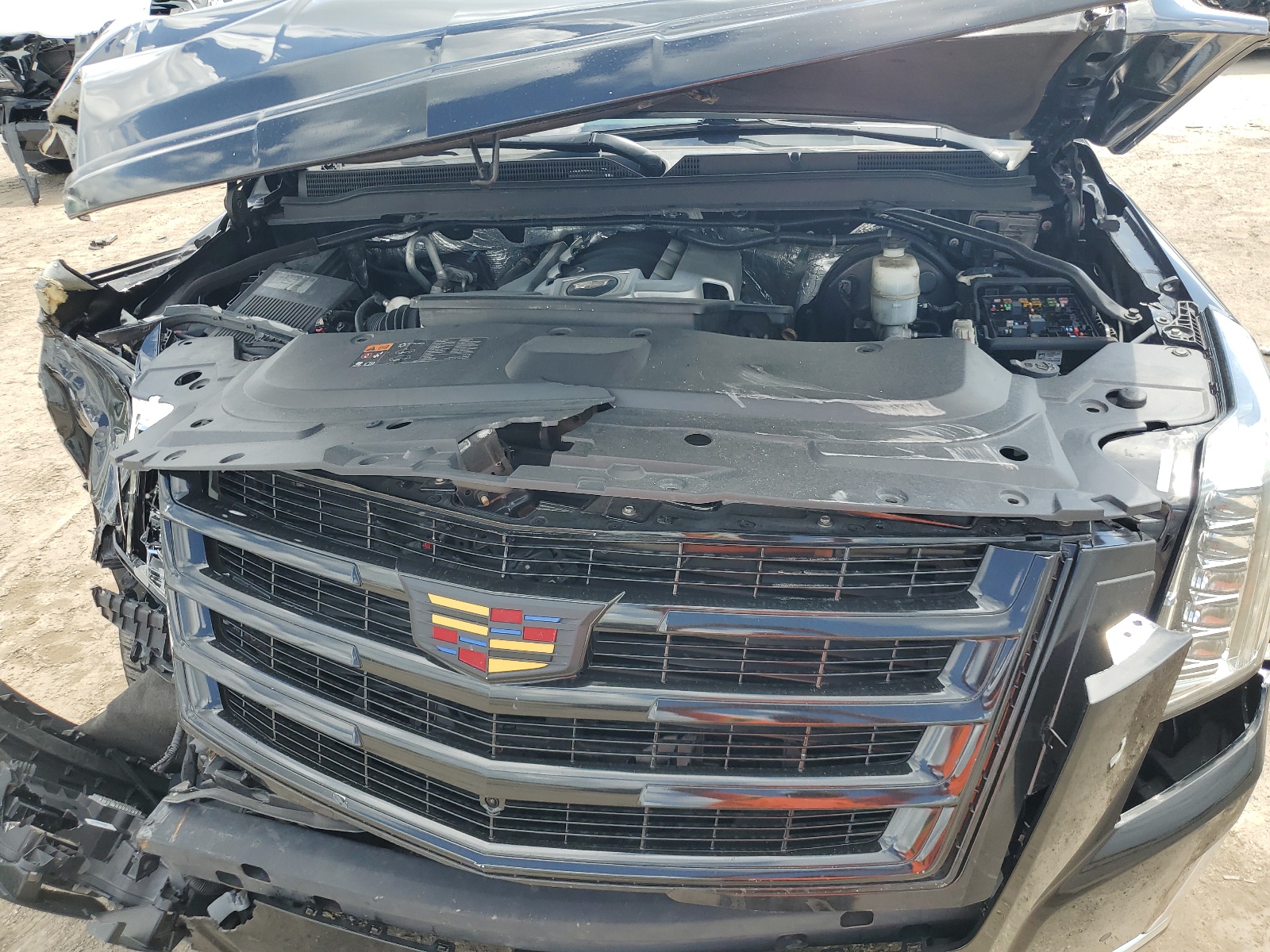 1GYS4NKJ3FR662735 2015 Cadillac Escalade Premium