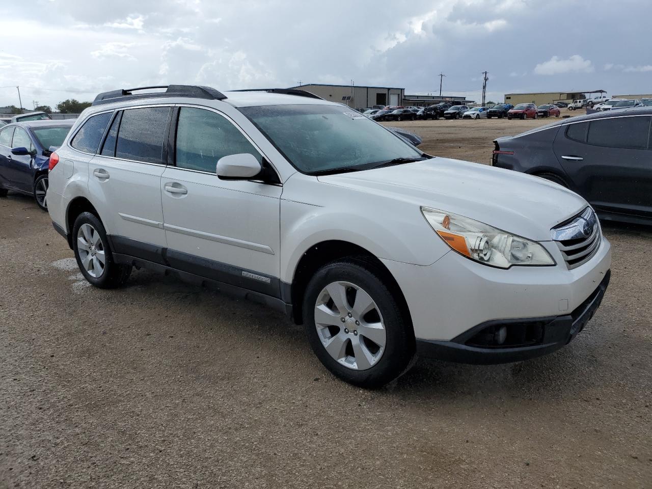 2012 Subaru Outback - Image 4