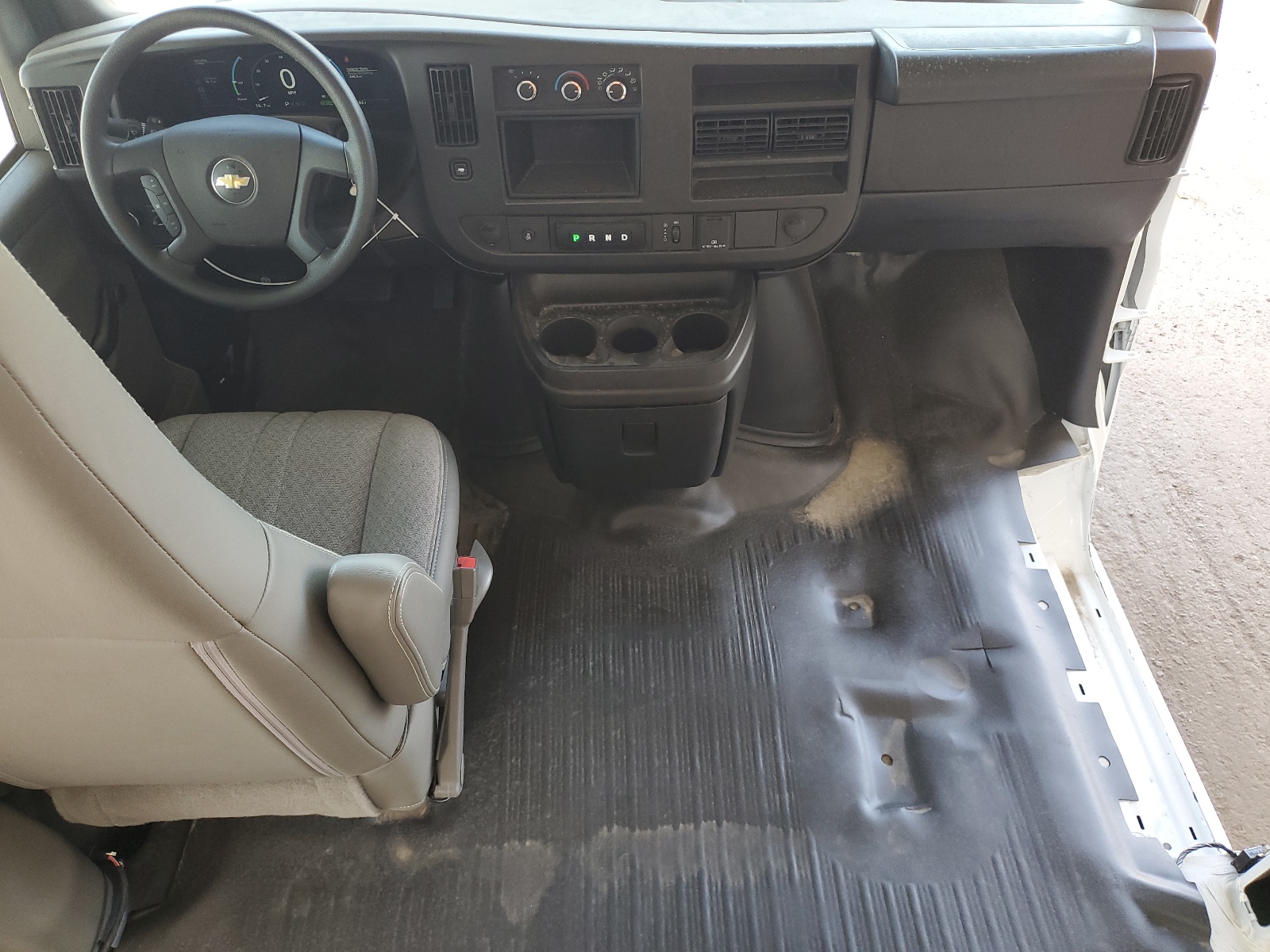 1HA6GUB72NN010302 2022 Chevrolet Express G4500