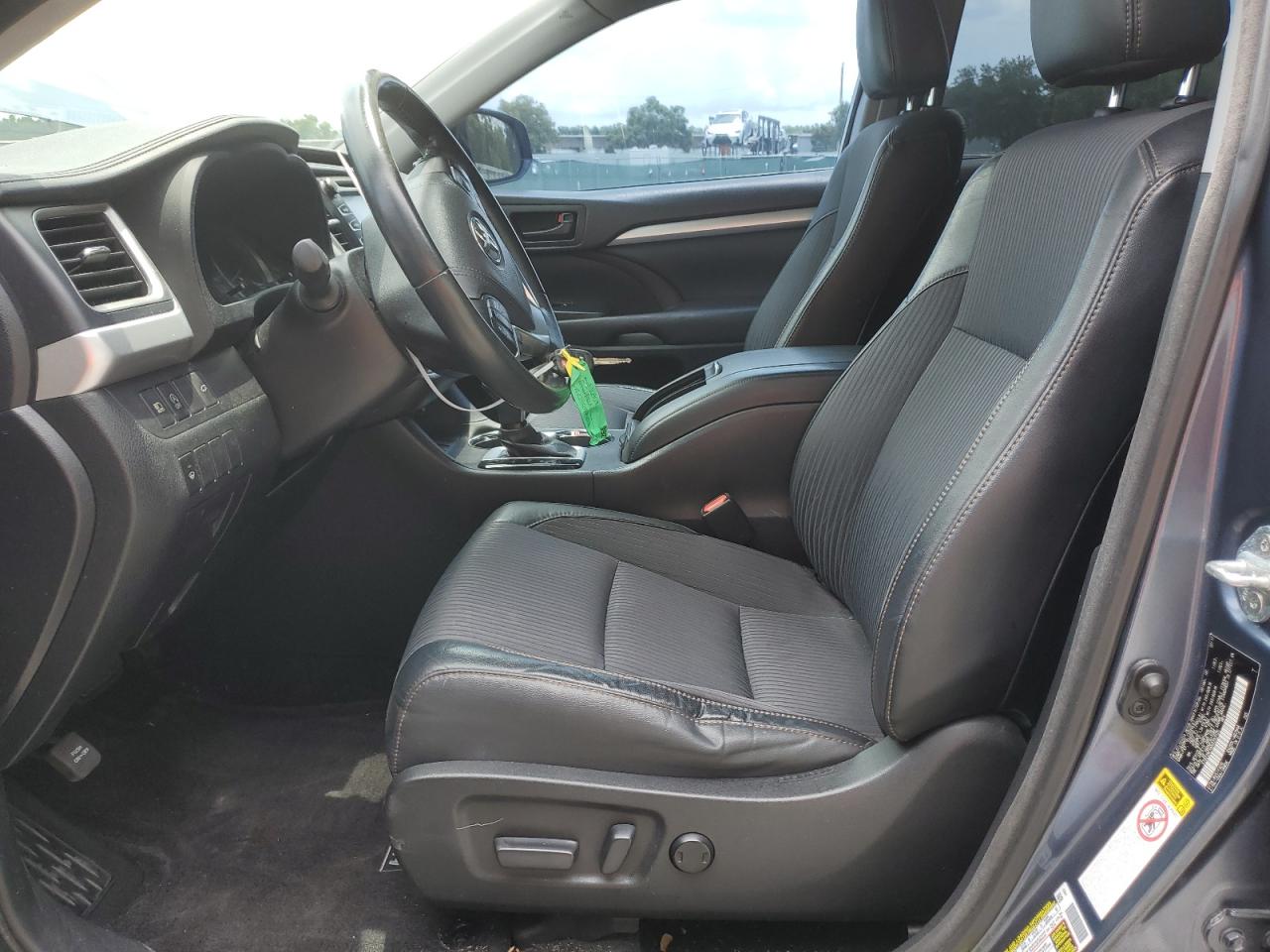 2017 Toyota Highlander Le VIN: 5TDZZRFH4HS203125 Lot: 66210094