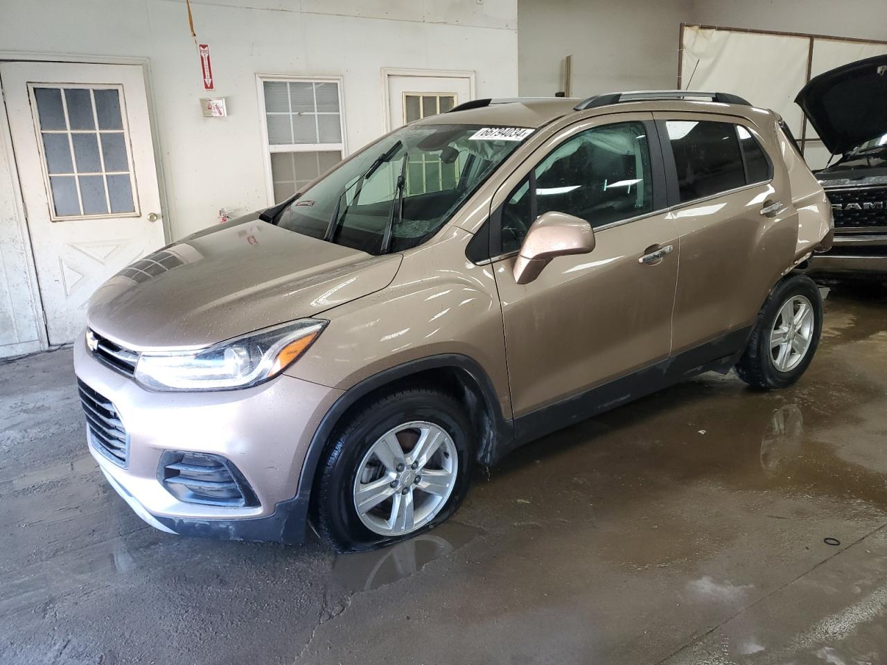 3GNCJLSB8JL341264 2018 CHEVROLET TRAX - Image 1