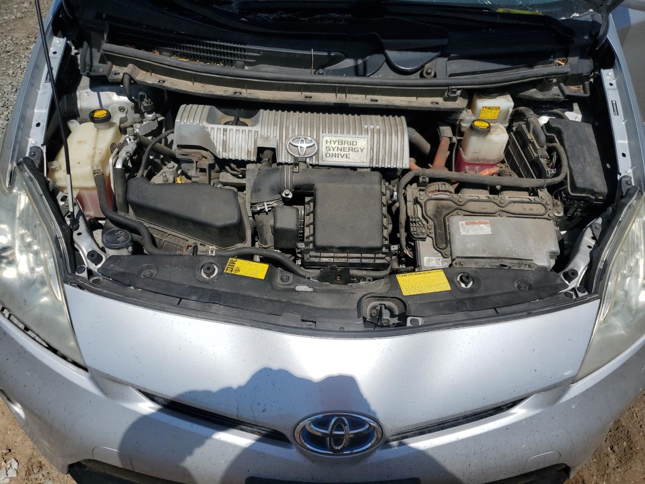 2012 Toyota Prius - Image 12