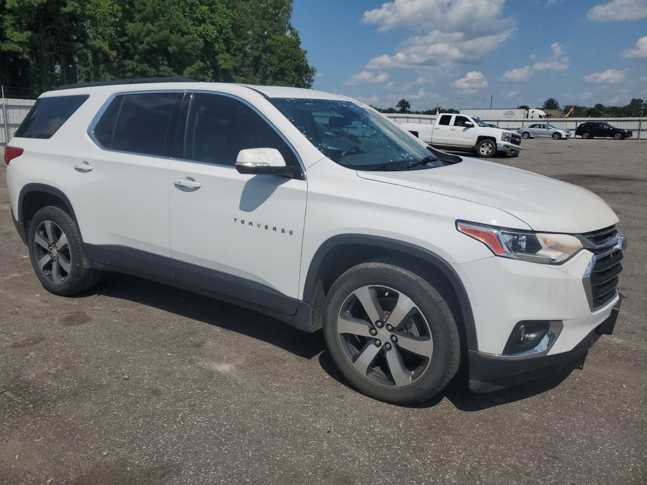 1GNERHKW3KJ168845 2019 Chevrolet Traverse Lt