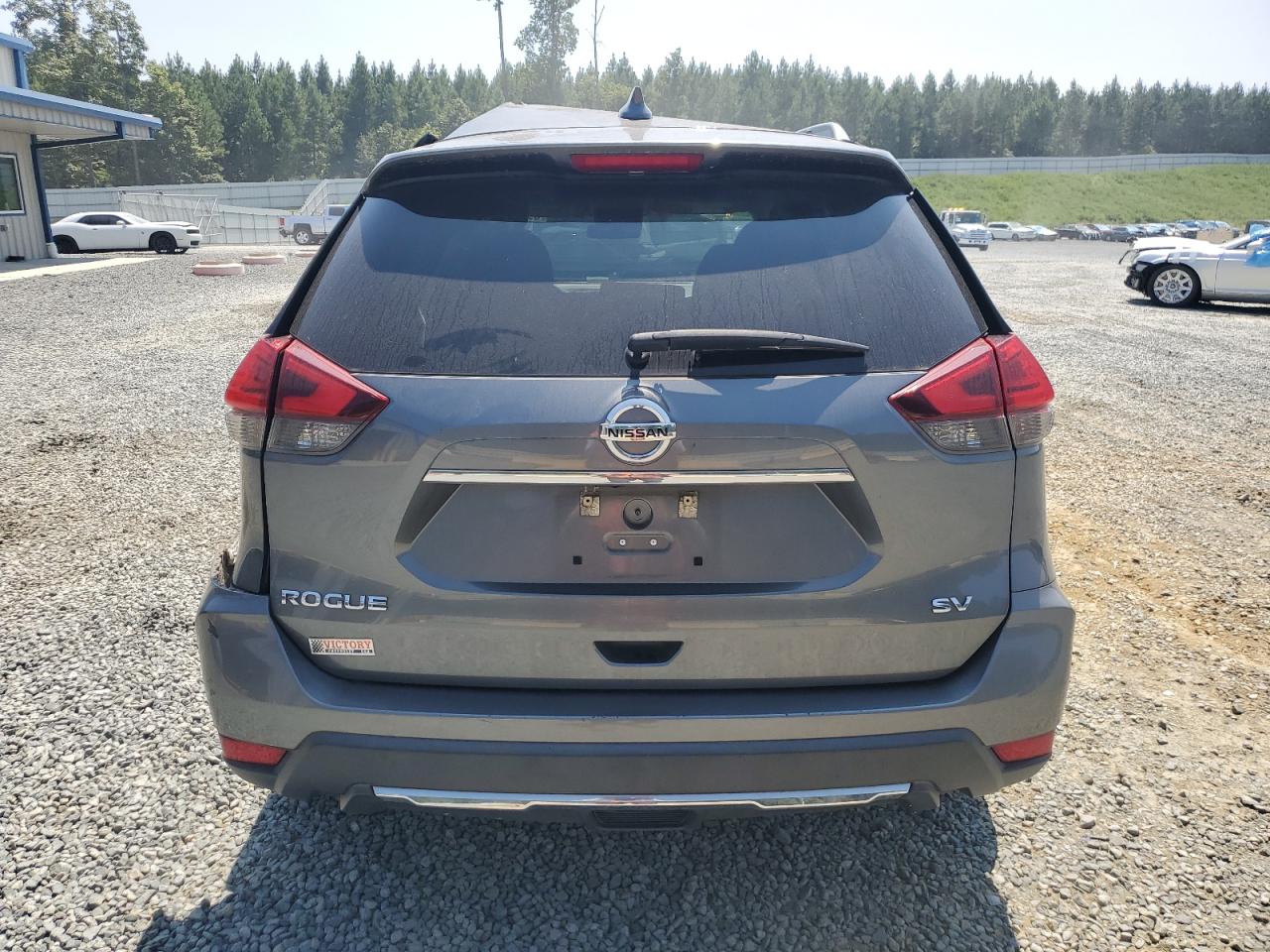 2017 Nissan Rogue - Image 6