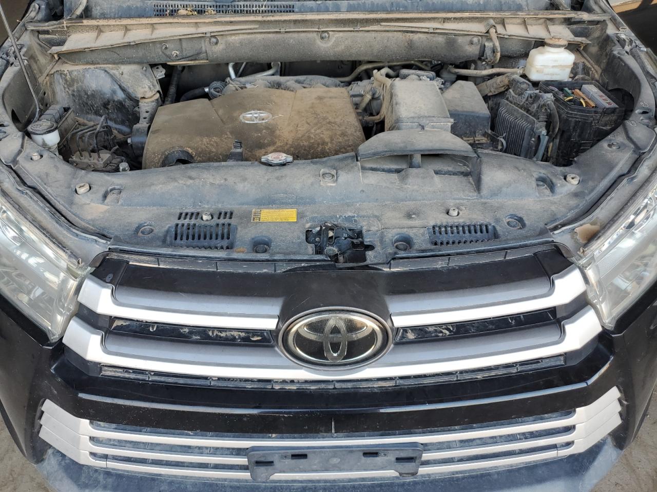 2019 Toyota Highlander Se VIN: 5TDKZRFH2KS560618 Lot: 67783234