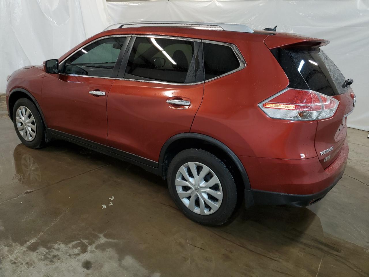 JN8AT2MT1GW030793 2016 NISSAN ROGUE - Image 2