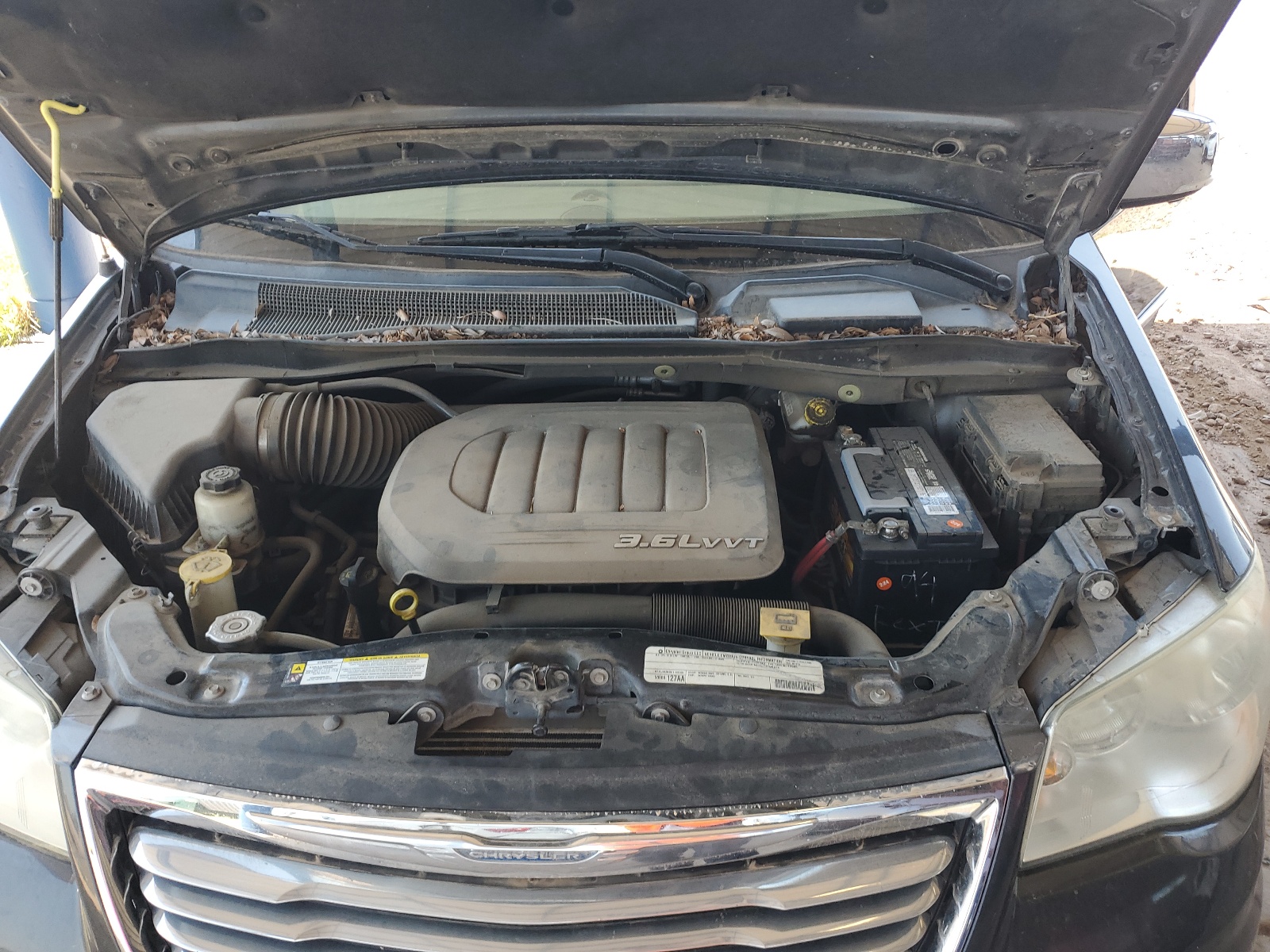 2A4RR8DG1BR746494 2011 Chrysler Town & Country Touring L