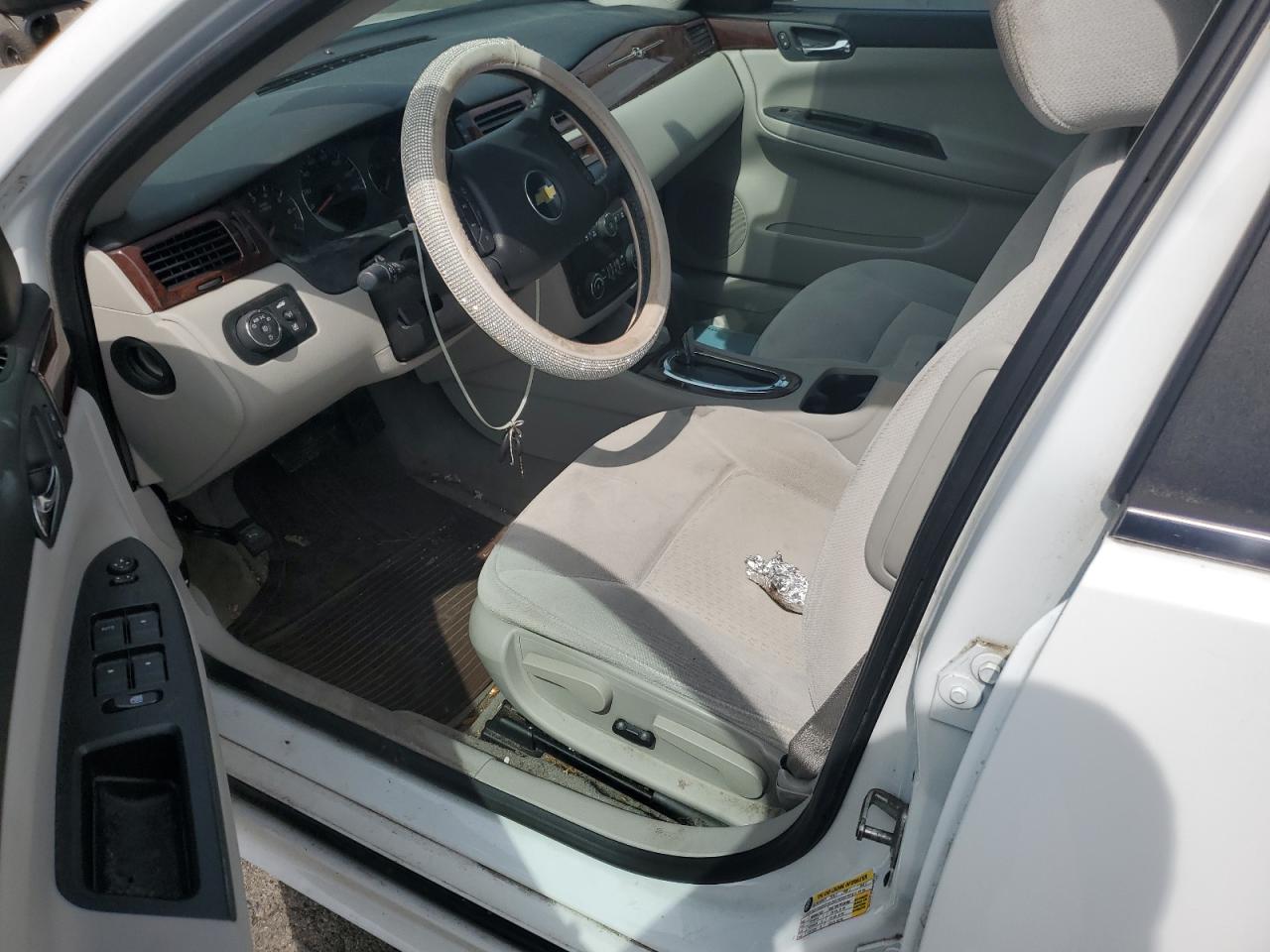 2010 Chevrolet Impala - Image 8