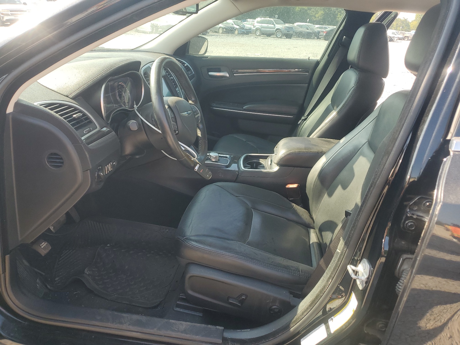 2C3CCAAG3FH818269 2015 Chrysler 300 Limited