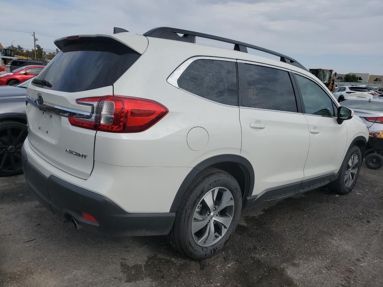 2024 Subaru Ascent Premium VIN: 4S4WMAED3R3431469 Lot: 65865394