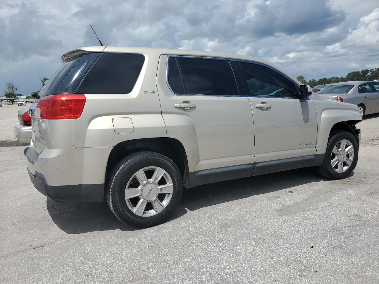 2012 GMC Terrain - Image 3