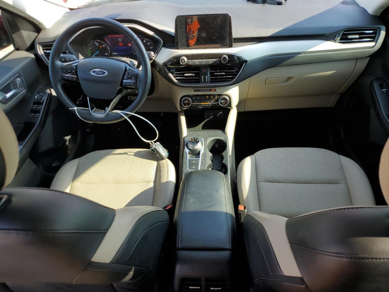 2021 Ford Escape Sel VIN: 1FMCU0CZ3MUB12121 Lot: 67170274