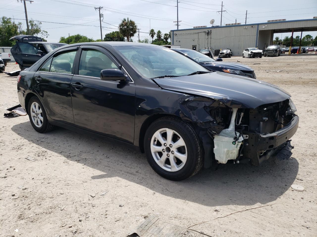 2011 Toyota Camry - Image 4