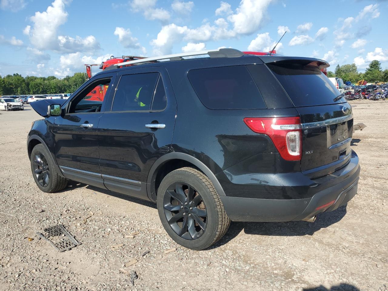 1FM5K8D82FGC44419 2015 FORD EXPLORER - Image 2