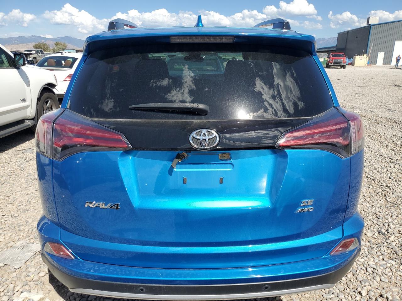 2017 Toyota Rav4 Se VIN: JTMJFREV2HJ158602 Lot: 68570294