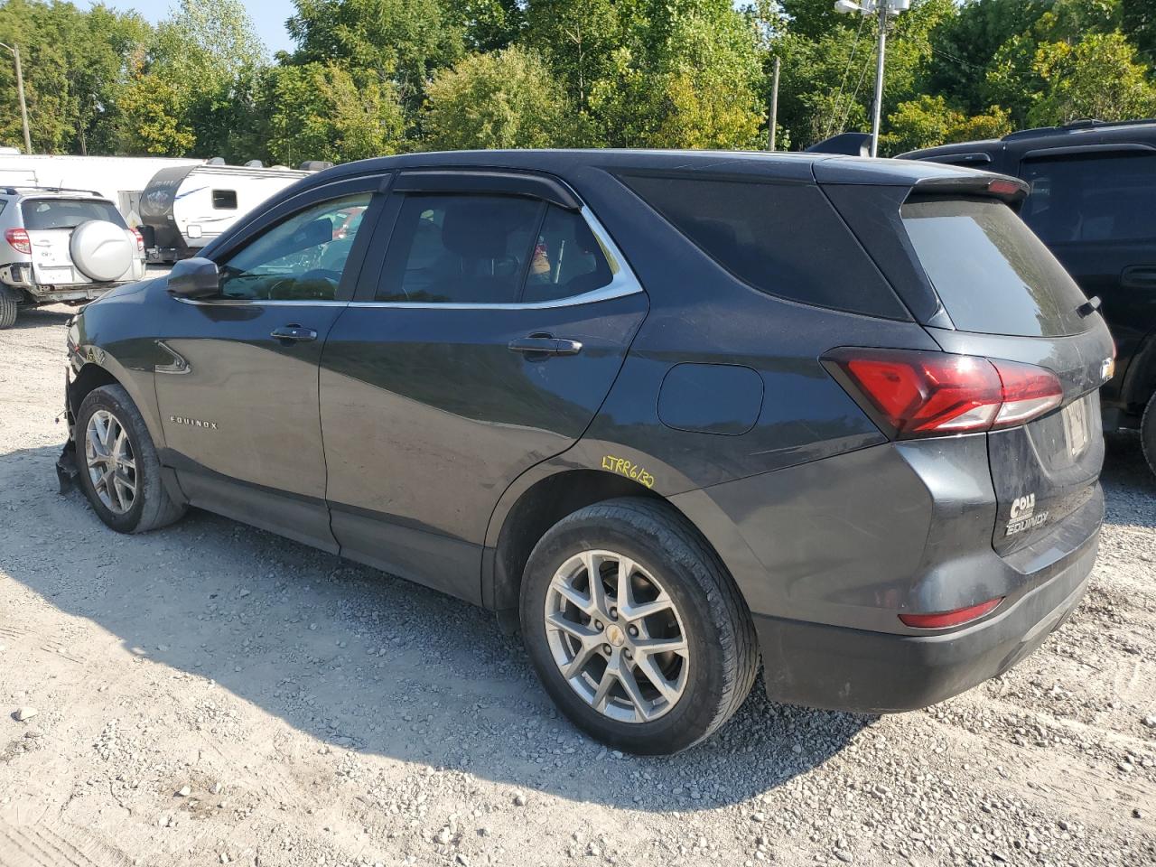 2GNAXUEV5N6137131 2022 CHEVROLET EQUINOX - Image 2