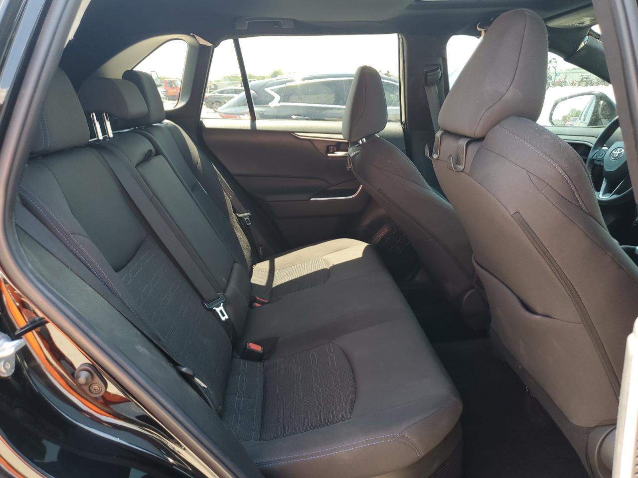 2022 Toyota RAV 4 - Image 11