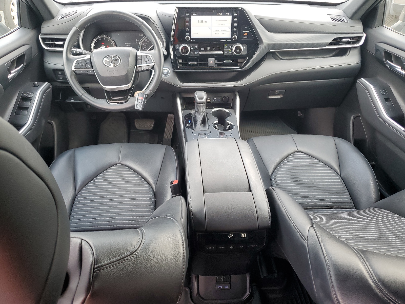 5TDLZRBHXNS255012 2022 Toyota Highlander Xse