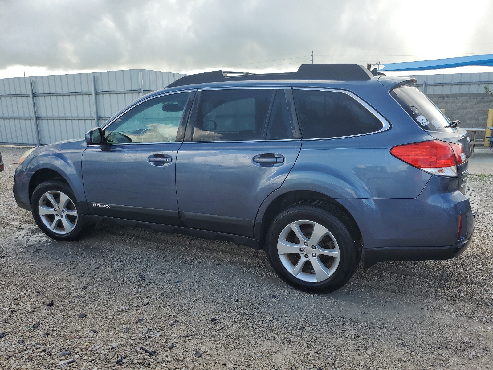 4S4BRBHC9D3294782 2013 Subaru Outback 2.5I Premium