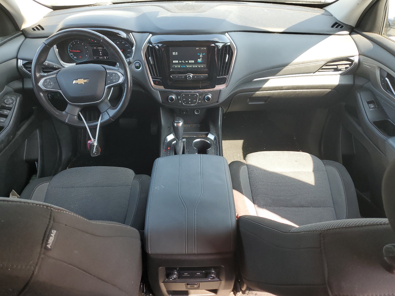 1GNERGKW1JJ168111 2018 Chevrolet Traverse Lt