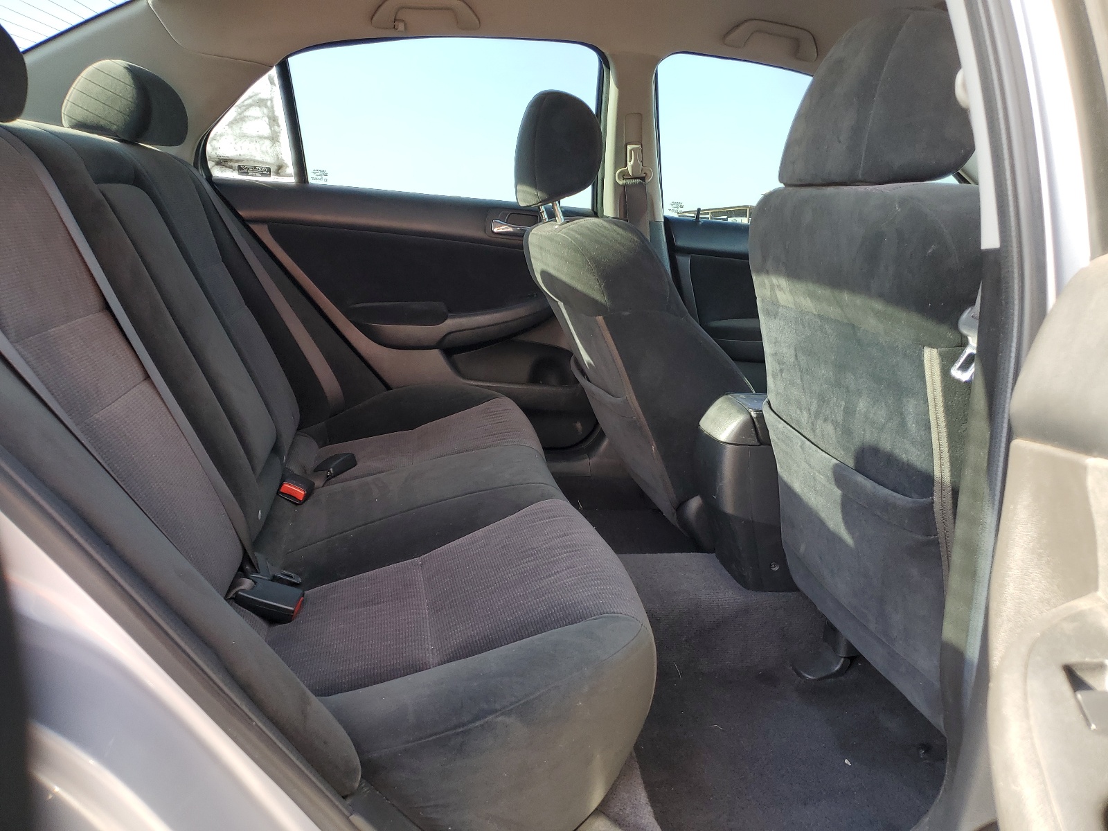 1HGCM56384A150553 2004 Honda Accord Lx