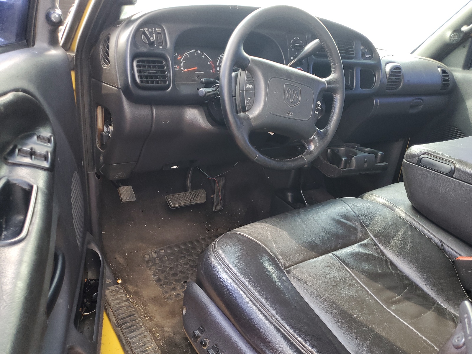 1B7HF13Z2YJ176183 2000 Dodge Ram 1500