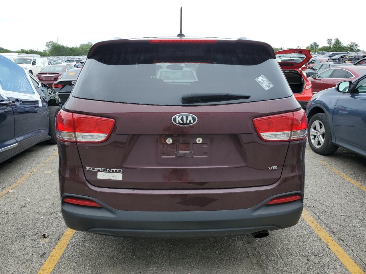 5XYPGDA52HG333530 2017 Kia Sorento Lx