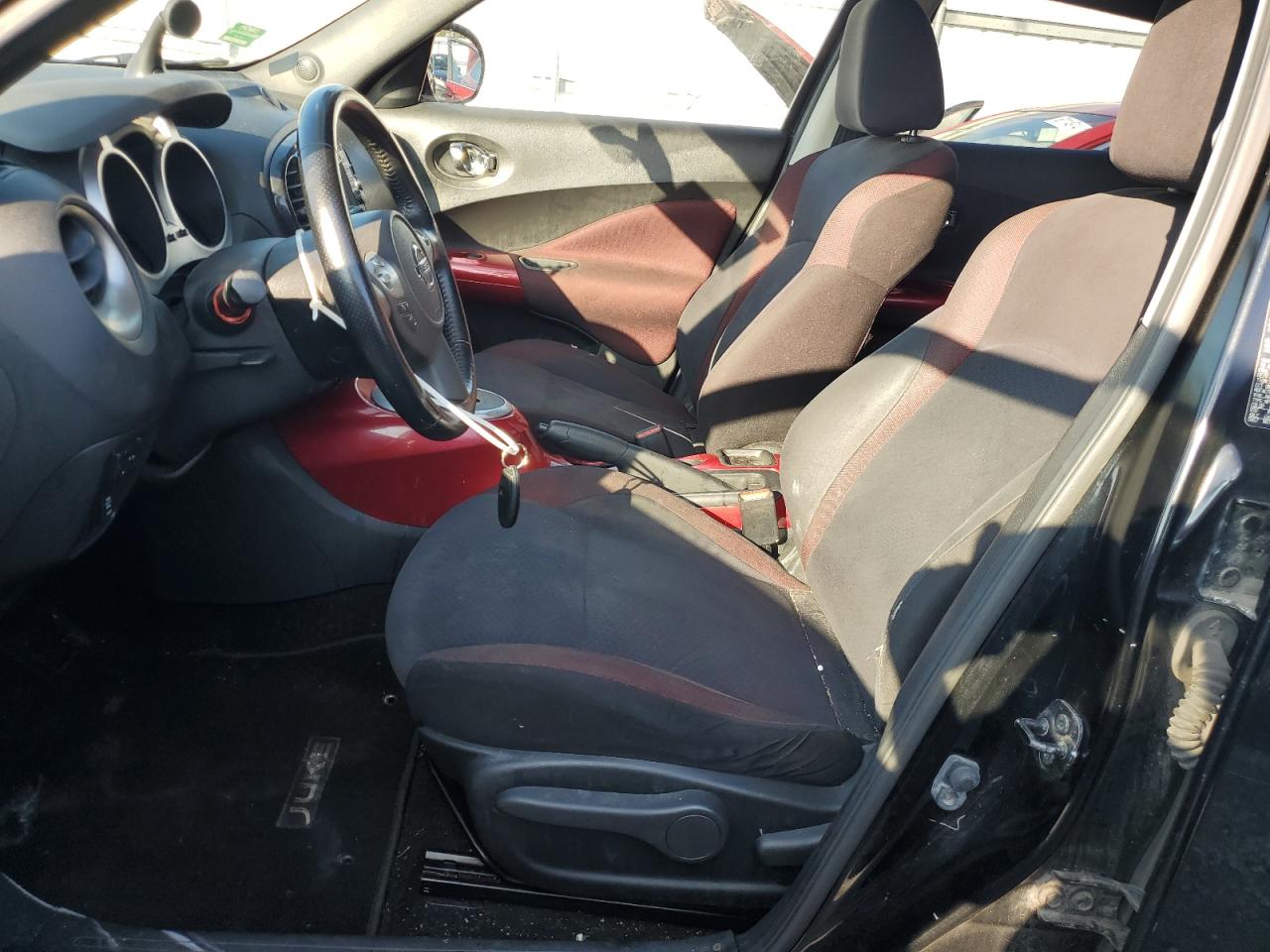 2012 Nissan Juke S VIN: JN8AF5MV8CT127284 Lot: 68098944