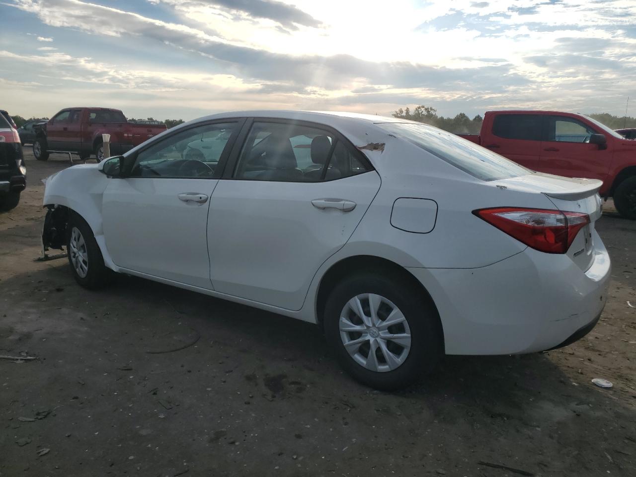 5YFBPRHE8GP383341 2016 TOYOTA COROLLA - Image 2