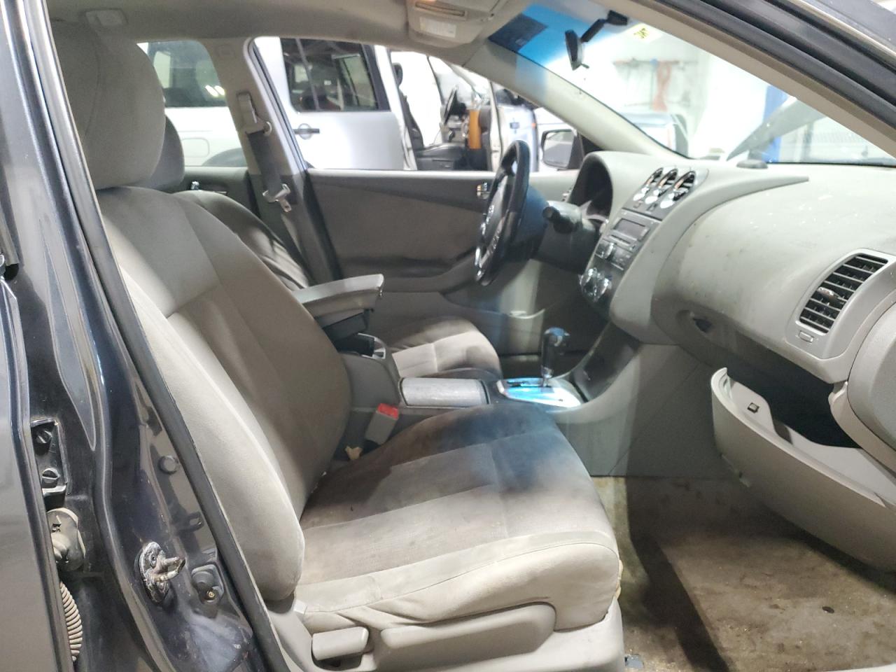 2010 Nissan Altima - Image 7