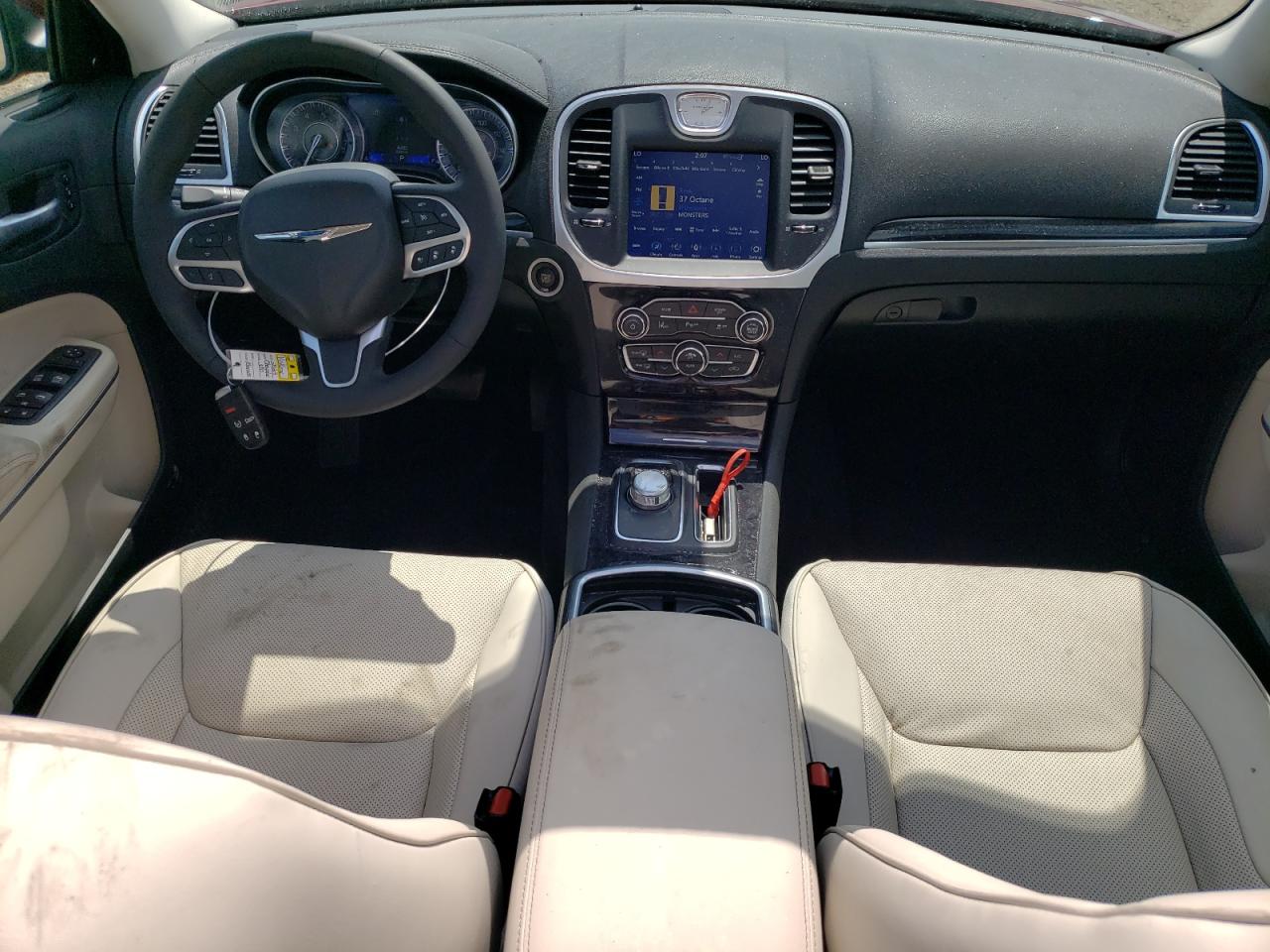 2023 Chrysler 300 Touring L VIN: 2C3CCASGXPH677748 Lot: 66750984