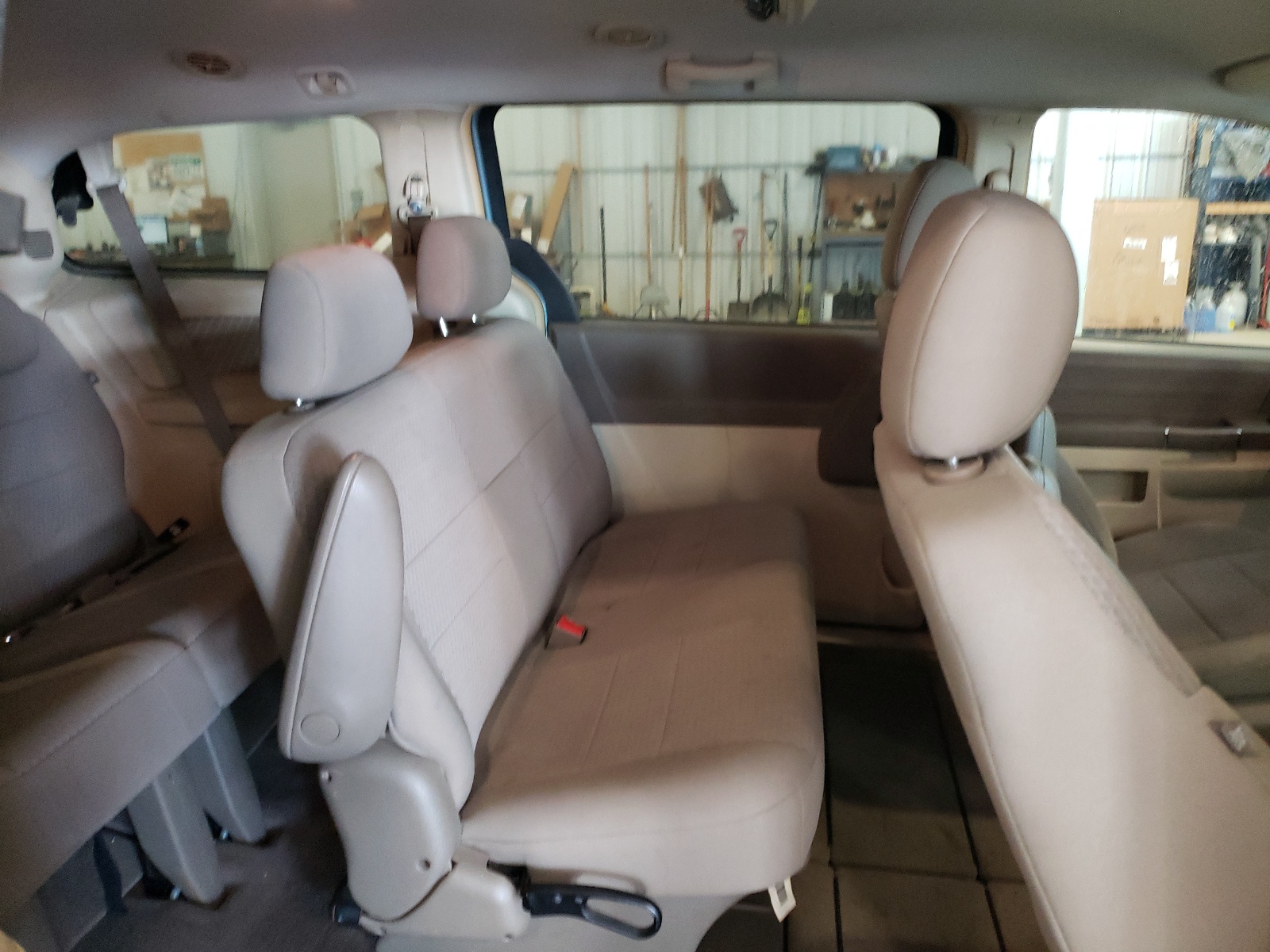 2A8HR44H68R115826 2008 Chrysler Town & Country Lx