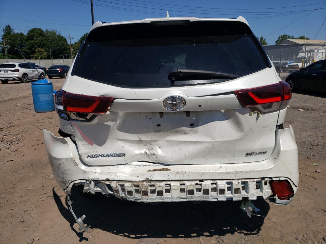 2019 Toyota Highlander Se VIN: 5TDJZRFH8KS604858 Lot: 69157044