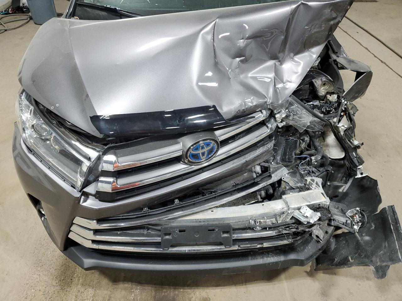 5TDDGRFH4KS070972 2019 Toyota Highlander Hybrid Limited