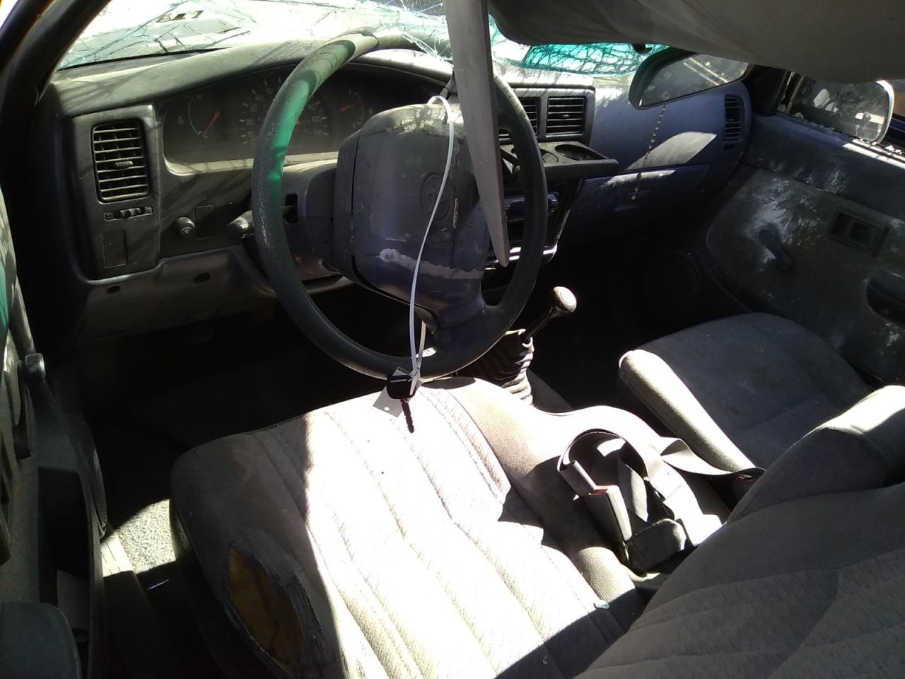 1997 Toyota Tacoma Xtracab VIN: 4TAVL52N5VZ276045 Lot: 59782574