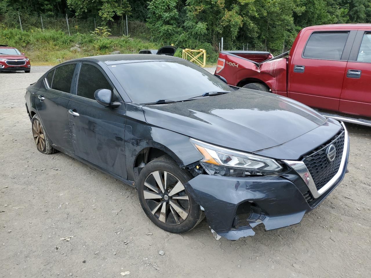 2021 Nissan Altima - Image 4