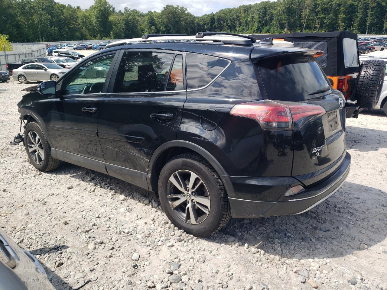 2T3RFREV8GW537798 2016 TOYOTA RAV 4 - Image 2