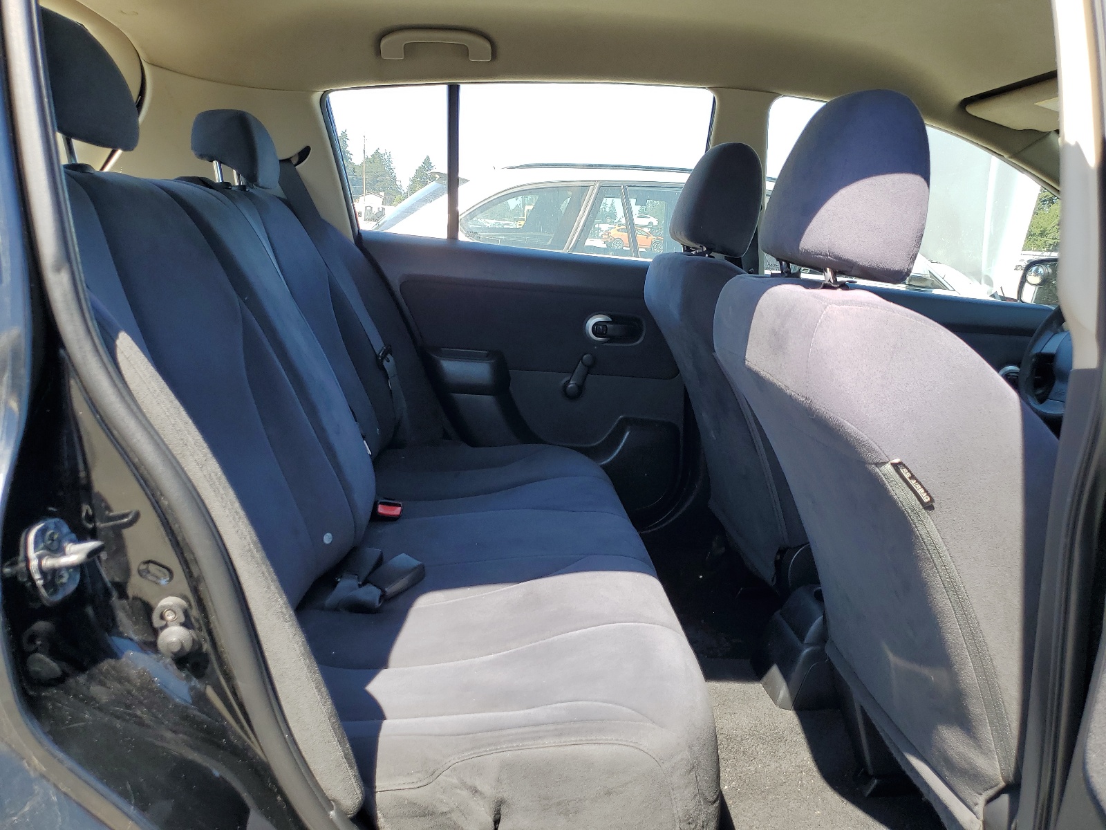 3N1BC13E69L353665 2009 Nissan Versa S