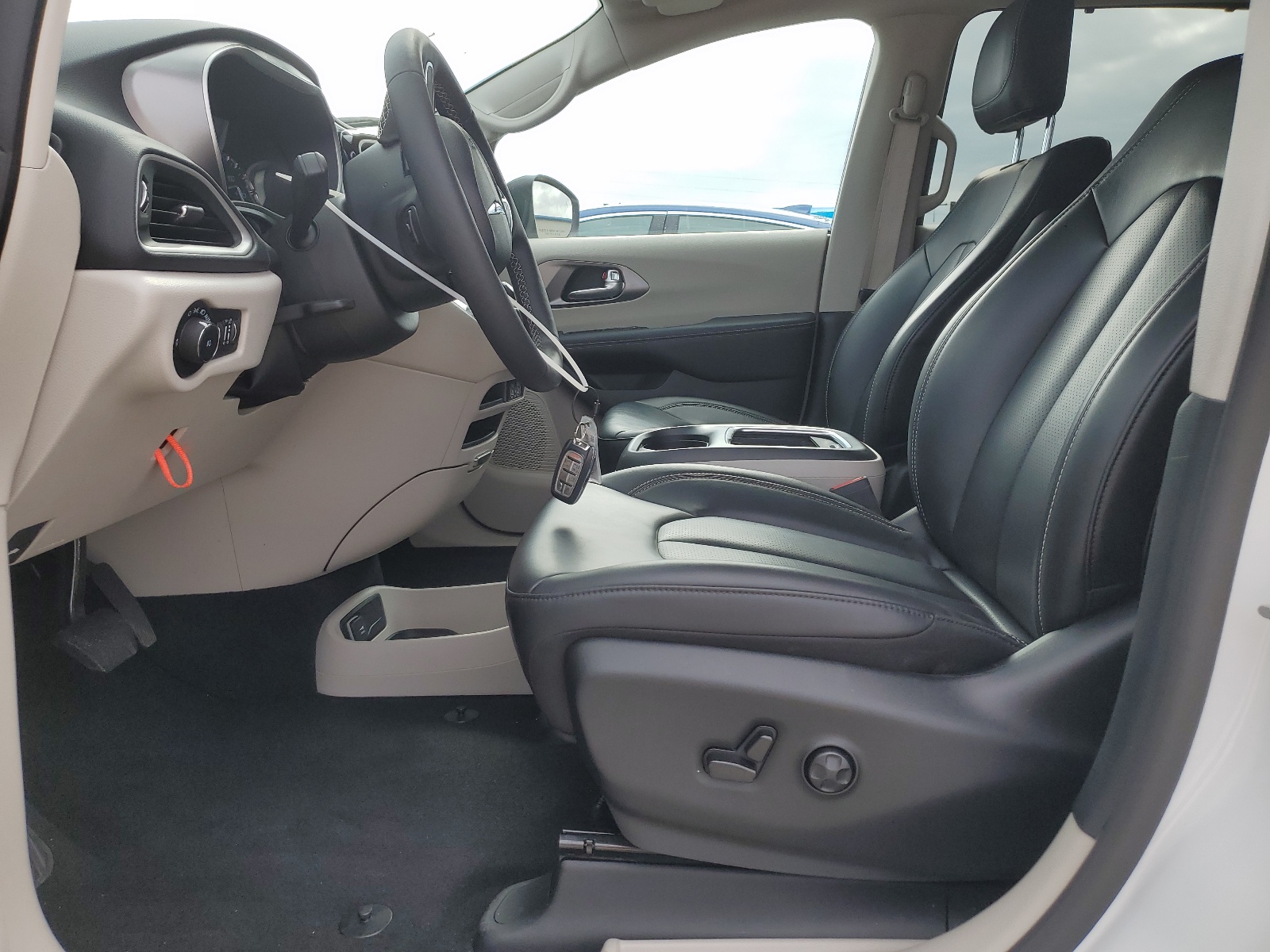 2C4RC1BG4PR567391 2023 Chrysler Pacifica Touring L