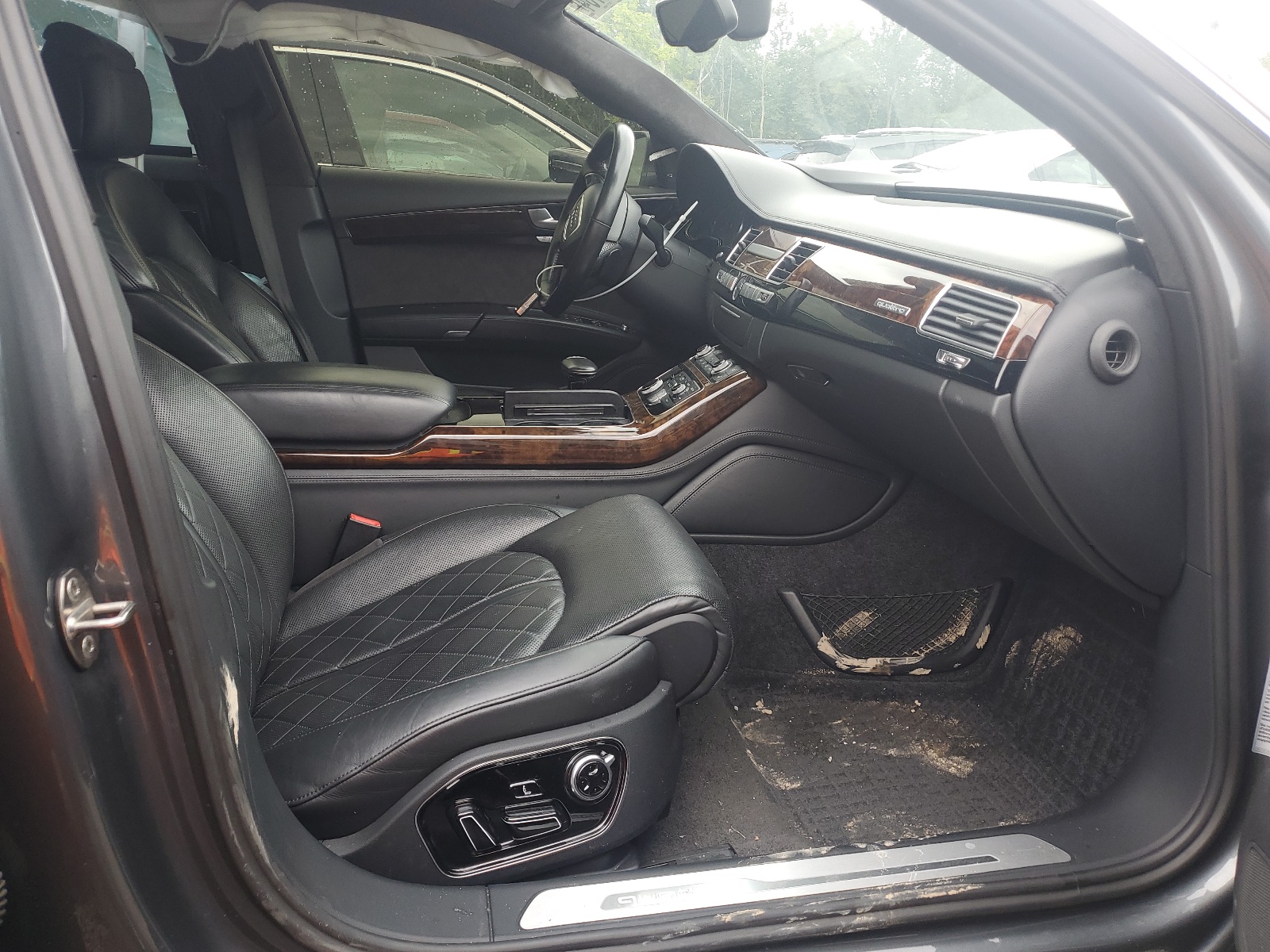 WAU43AFD1HN010850 2017 Audi A8 L Quattro