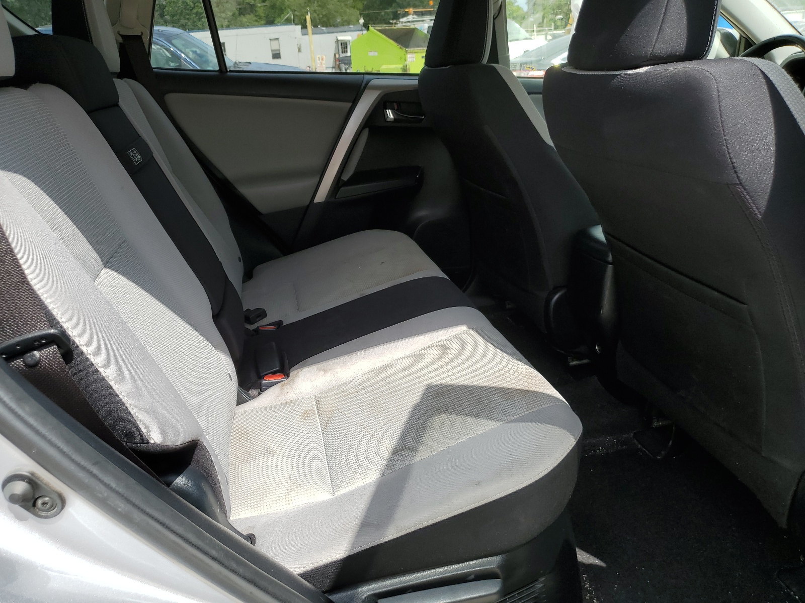 JTMRJREV6HD129104 2017 Toyota Rav4 Hv Le