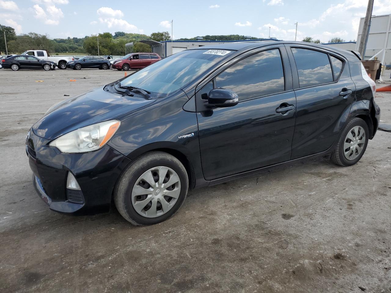 JTDKDTB38E1569539 2014 Toyota Prius C