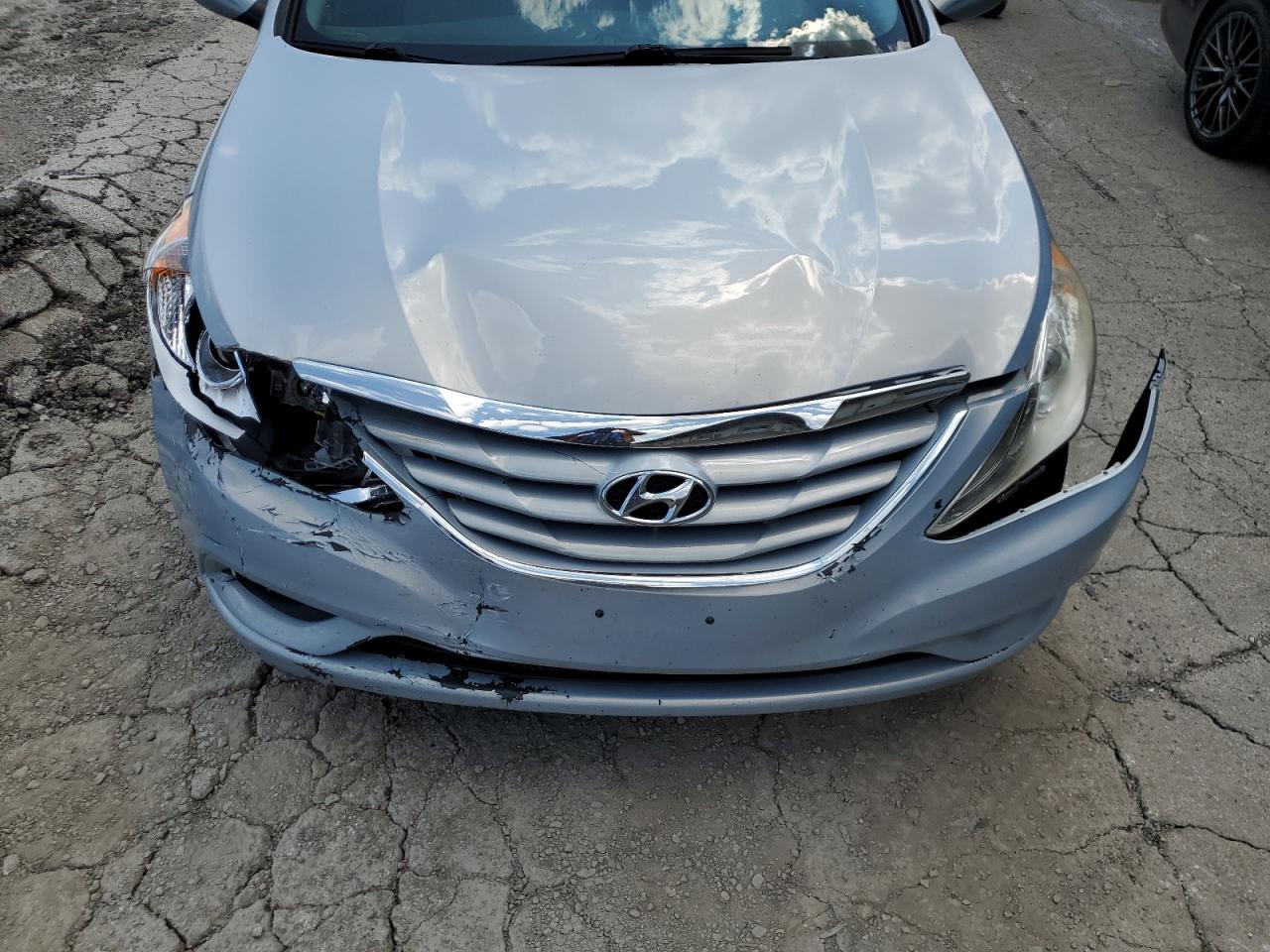 5NPEB4AC8CH398582 2012 Hyundai Sonata Gls