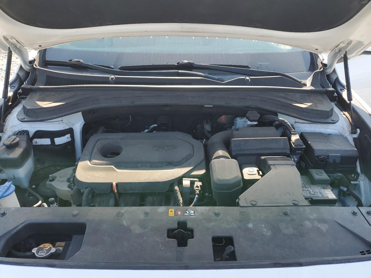 2019 Hyundai Santa Fe - Image 12