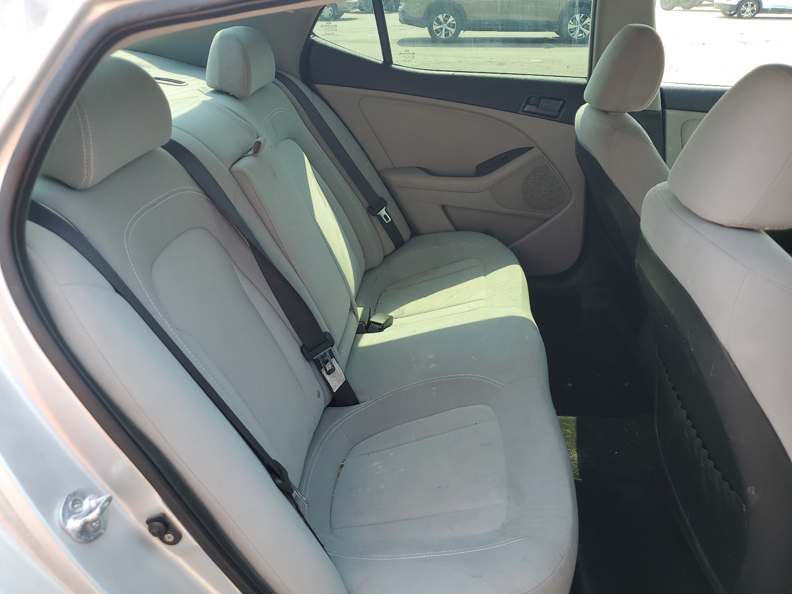 KNAGM4A79B5169409 2011 Kia Optima Lx